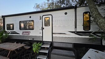 6835 Purvis Ln in Baytown, TX - Building Photo