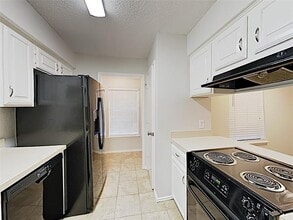 4931 Darrow Ln in Arlington, TX - Building Photo - Building Photo