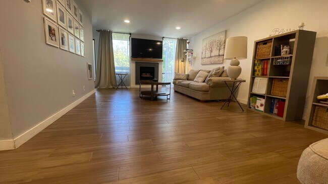 1171 Compass Ln in Foster City, CA - Building Photo - Building Photo