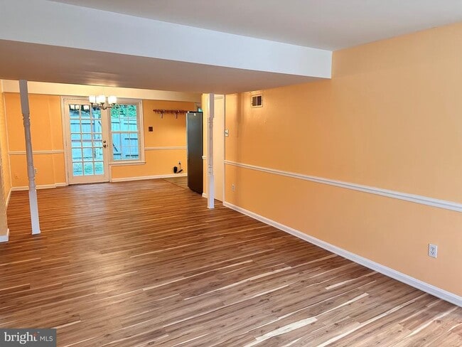 property at 4311 Cedarlake Ct