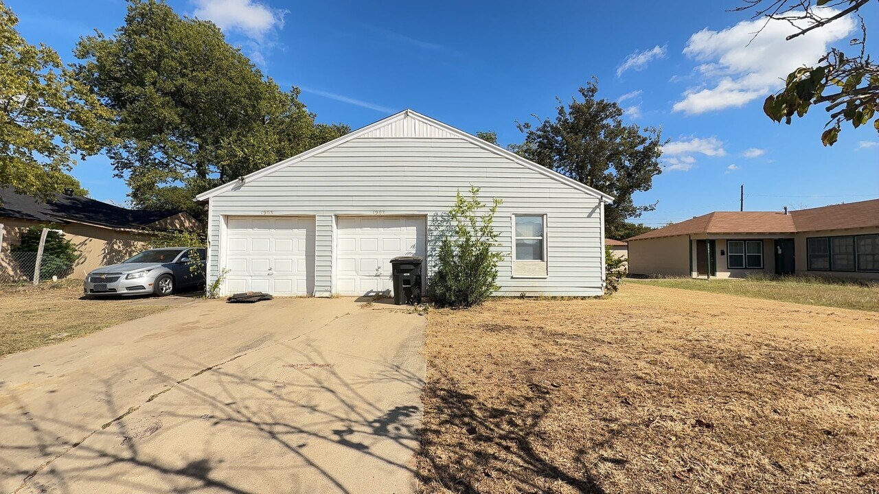 1905-1907 Wood Ave in Killeen, TX - Building Photo