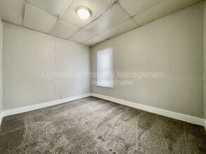 1011 Quarry Ave NW in Grand Rapids, MI - Building Photo - Building Photo