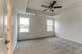923 SE Broad St, Unit B2 in Murfreesboro, TN - Building Photo - Building Photo