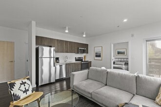 Range Apartments in Bend, OR - Foto de edificio - Building Photo