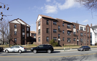 490 Angell St Apartments