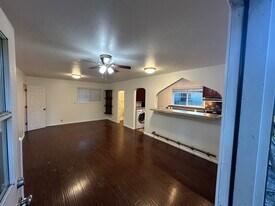 19921 Forest Park Dr NE, Unit Back house in Shoreline, WA - Building Photo