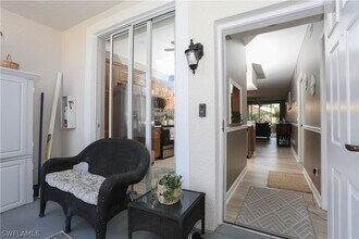 2265 Hidden Lake Dr in Naples, FL - Building Photo - Building Photo