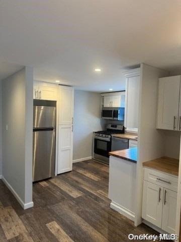 231 Grant Ave in Mineola, NY - Building Photo - Building Photo