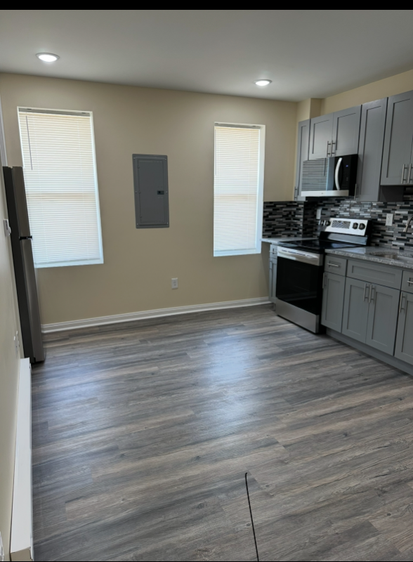 1033 S 55th St in Philadelphia, PA - Building Photo - Building Photo