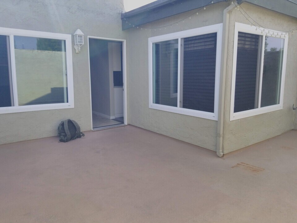 18681 Maplewood Cir, Unit 18681 Maplewood Circle in Huntington Beach, CA - Building Photo