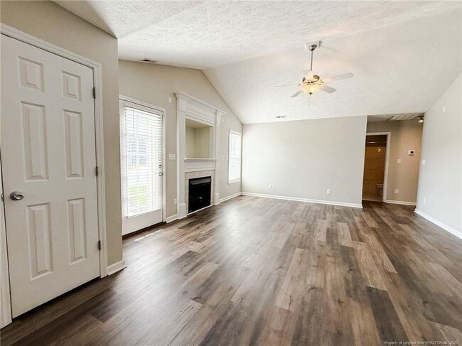 225 Shakerstone Dr in Fayetteville, NC - Building Photo - Building Photo