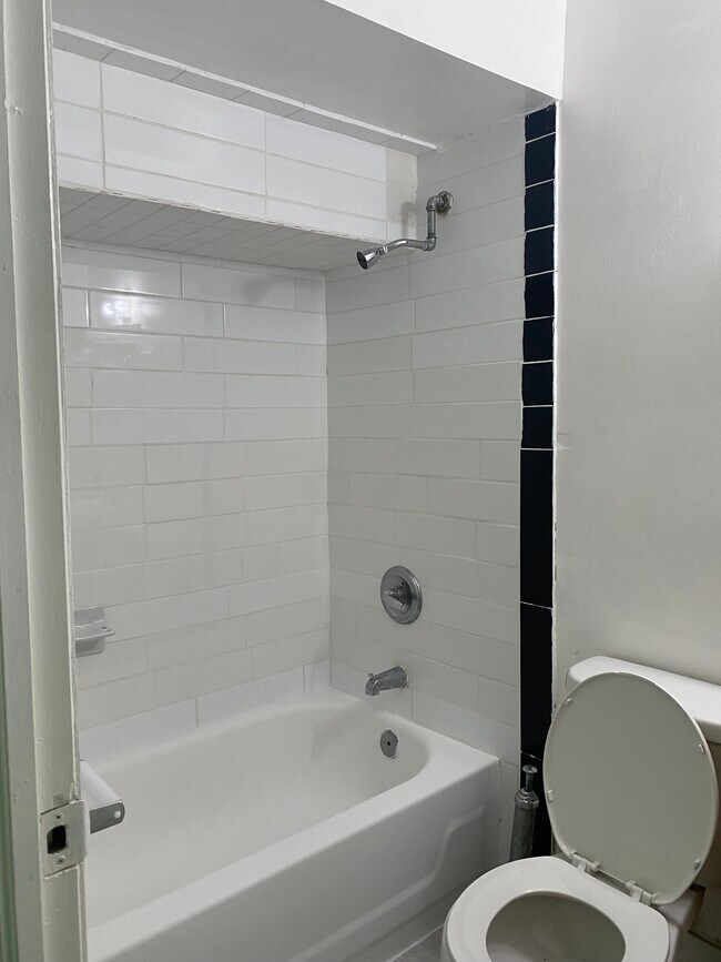 9523 Seaview Ct in Brooklyn, NY - Building Photo - Building Photo