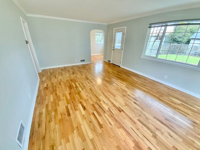 3925 SE Boise St in Portland, OR - Foto de edificio - Building Photo