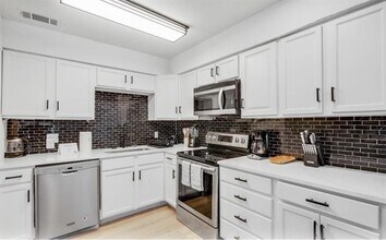 5041 Thunder Rd in Dallas, TX - Building Photo - Building Photo
