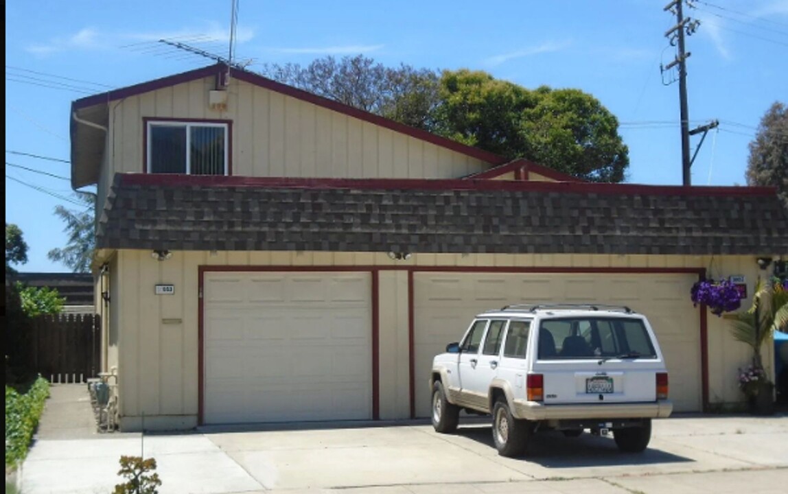 30051-30053 Vanderbilt St in Hayward, CA - Building Photo