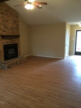 10616 Debbie Ln in Flint, TX - Building Photo - Building Photo