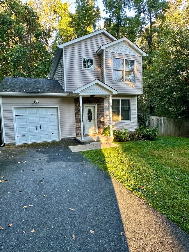 property at 854 Redwood Trail