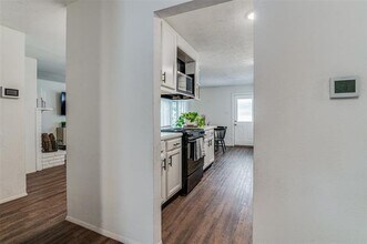 6022 Highcrest Dr in Garland, TX - Building Photo - Building Photo