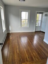 13 Walnut St, Unit 13 Walnut in Enfield, CT - Building Photo - Building Photo