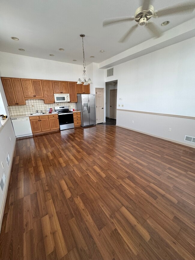 34 E Washington St, Unit 9