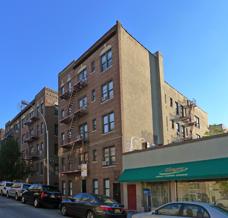 Acropolis in Long Island City, NY - Building Photo