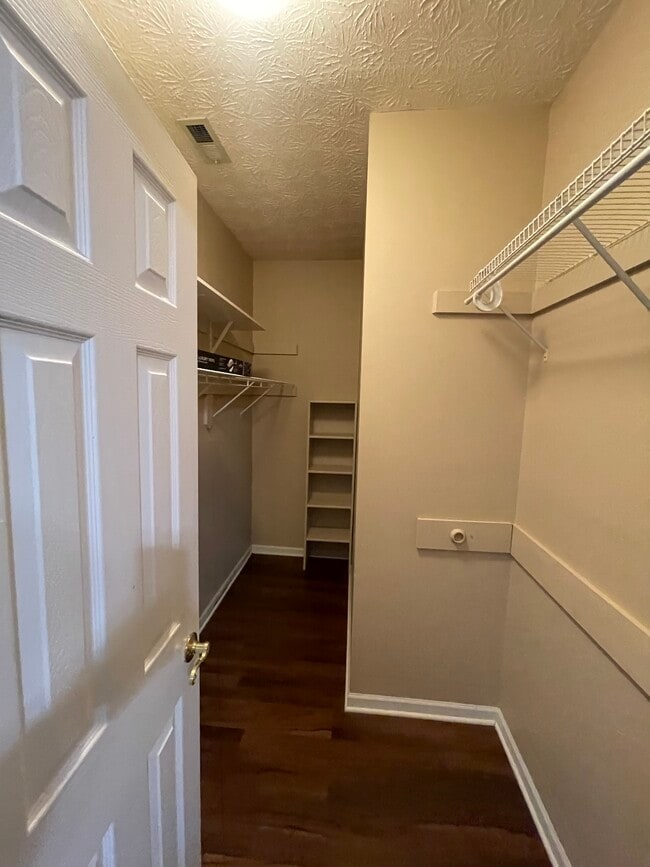 3704 Reflections Dr in Indianapolis, IN - Building Photo - Building Photo