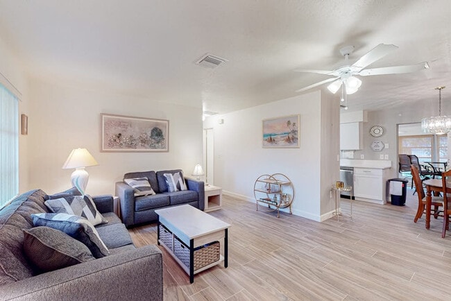 5887 Whistlewood Cir