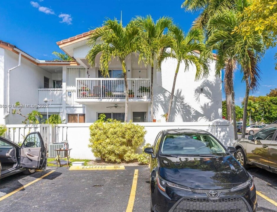 15315 SW 76th Terrace in Miami, FL - Building Photo