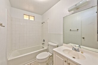 3912 Torsby Pl in Las Vegas, NV - Building Photo - Building Photo