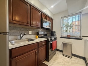 2650 Birney Pl SE, Unit 103 in Washington, DC - Foto de edificio - Building Photo