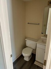 1960 Coral Way in Sumter, SC - Foto de edificio - Building Photo