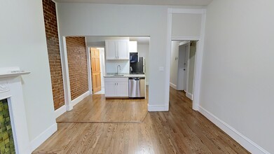 17 Linden St, Unit 3 in Boston, MA - Building Photo - Building Photo