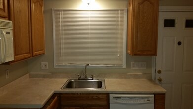 5302 Detroit St in Dearborn Heights, MI - Building Photo - Building Photo