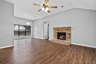 7910 Meadowlark Ln in Rowlett, TX - Building Photo - Building Photo