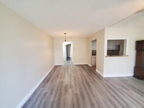 90 Andover D in West Palm Beach, FL - Building Photo - Building Photo