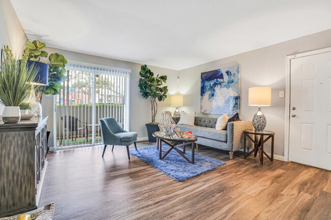 Westmount At Copper Mill in Houston, TX - Building Photo - Building Photo