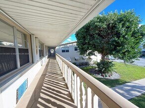 258 Sheffield K in West Palm Beach, FL - Building Photo - Building Photo