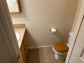 136 Arlington Way in Ogden, UT - Foto de edificio - Building Photo