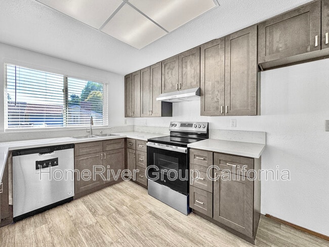 2868 Candido Dr in Sacramento, CA - Building Photo - Building Photo