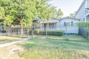 726 E 26th St in Houston, TX - Building Photo
