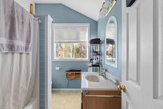 1005 N 3rd St E in Chewelah, WA - Building Photo - Building Photo