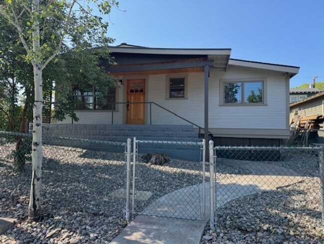 property at 225 NW Wall St