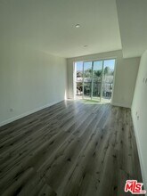 4806 Sylmar Ave in Los Angeles, CA - Building Photo - Building Photo