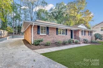 9218 Tree Haven Dr in Charlotte, NC - Building Photo - Building Photo