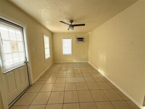 12127 Gulf Blvd in Treasure Island, FL - Building Photo - Building Photo