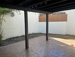 9722 NW 6th Ln in Miami, FL - Building Photo - Building Photo