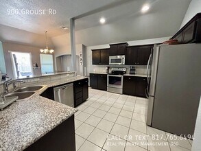 900 Grouse Rd in Glenn Heights, TX - Building Photo - Building Photo