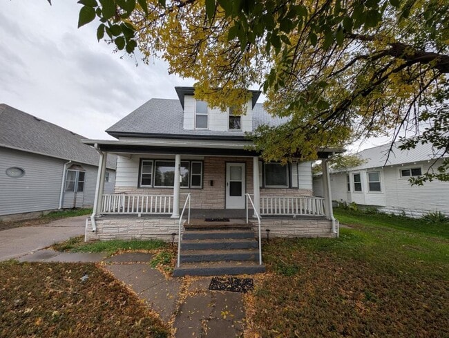 property at 421 Pine St