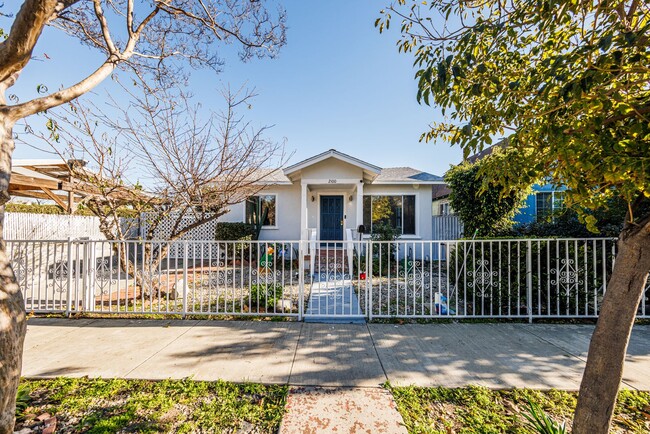 property at 2100 Barclay St