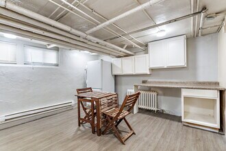 2512 DuPont Ave S in Minneapolis, MN - Building Photo - Building Photo